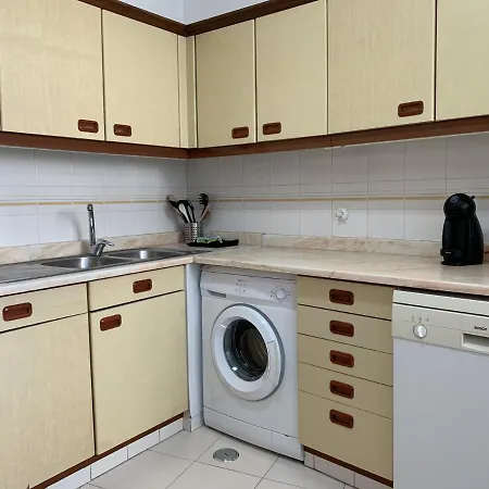 Апартаменты Cool Apartment Within Cascais' Castelo *