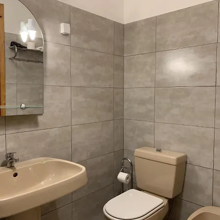 Апартаменты Cool Apartment Within Cascais' Castelo *
