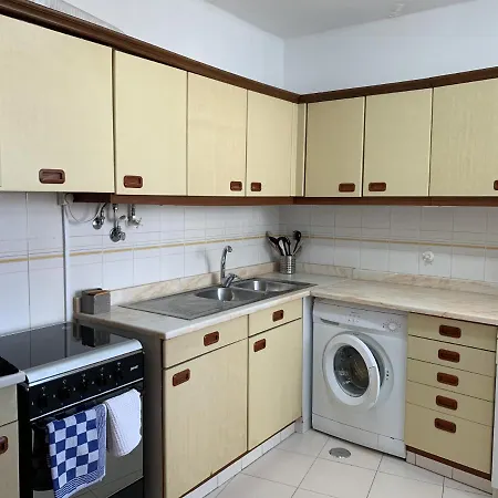 Cool Apartment Within Cascais' Castelo *
